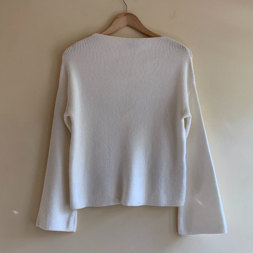 White Boat Neck Sweater with Flared Sleeves Poof Size Small